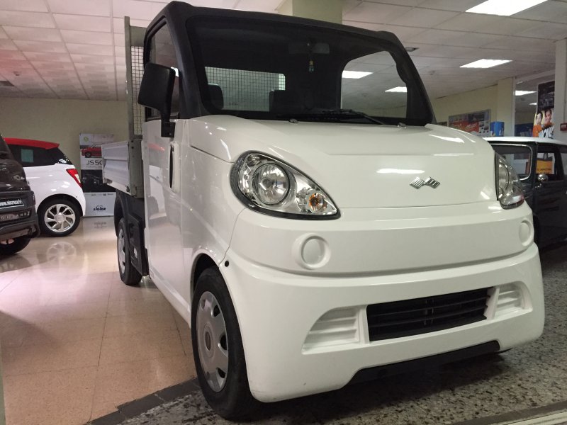 Coches y Concesionarios - m